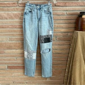 Hollister Ultra High Rise Mom Jean Bandana Patch Ripped Size 00